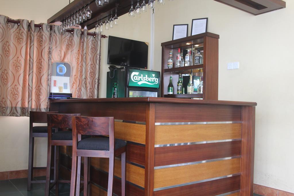 Talawatugoda Grand 7 Hotel Thalawathugoda מראה חיצוני תמונה